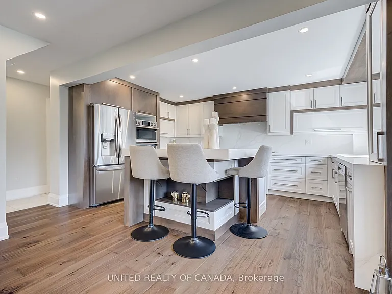 615 Sandford St — Photo 14