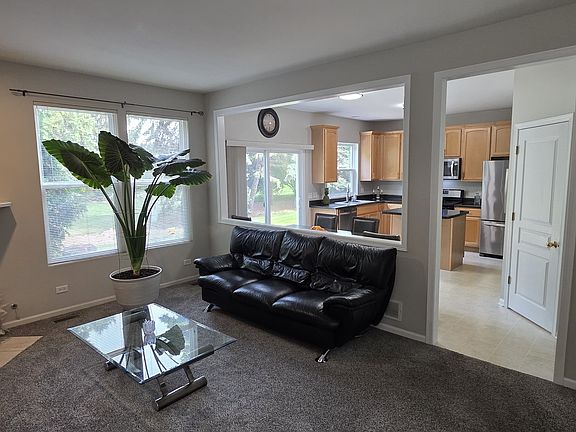 4th image of 14 Parkside Ct