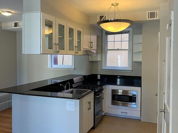 4th image of 253 S 20th St Floor 2