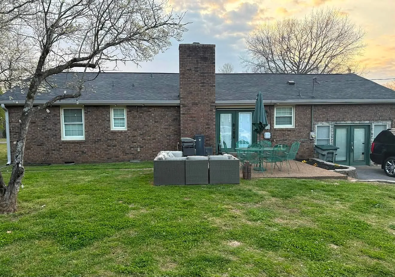 3 bed, 1750 sqft, $2,500 — Photo 2