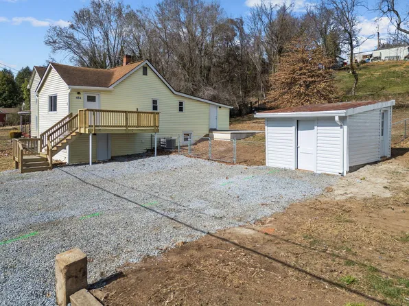 454 Tinker Ave, Vinton, VA 24179