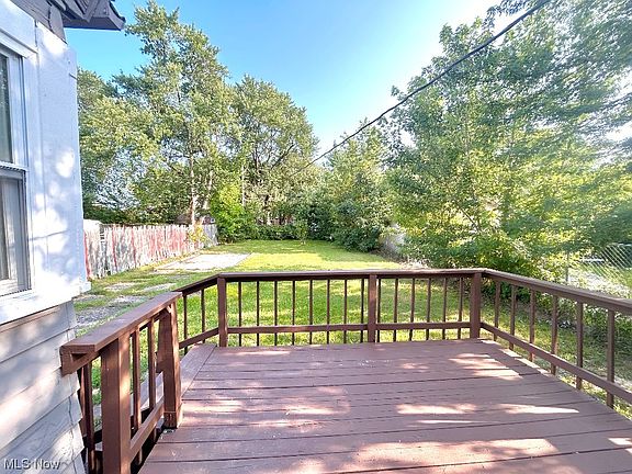 5th image of 13611 Ellwood Ave