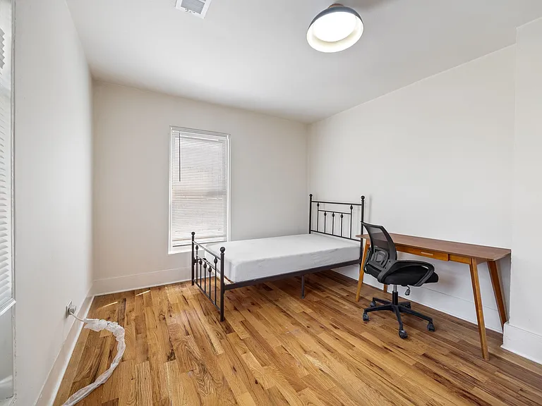 1000 Foster St #1 — Photo 12