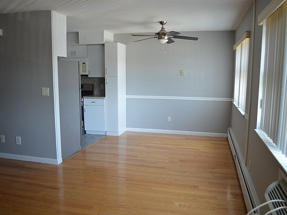 2nd image of 420 Sheridan Pl APT 12A