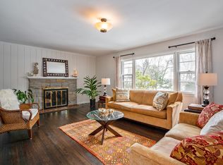 17 Doris Dr, Scarsdale, NY 10583