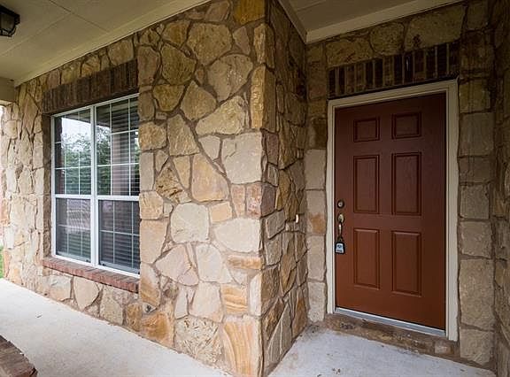5th image of 14821 Fernhill Dr