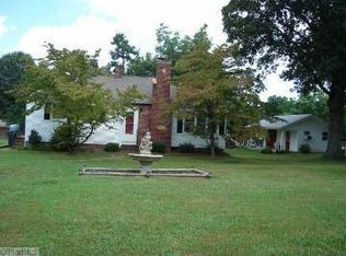 628 Knollwood Dr, Thomasville, NC 27360