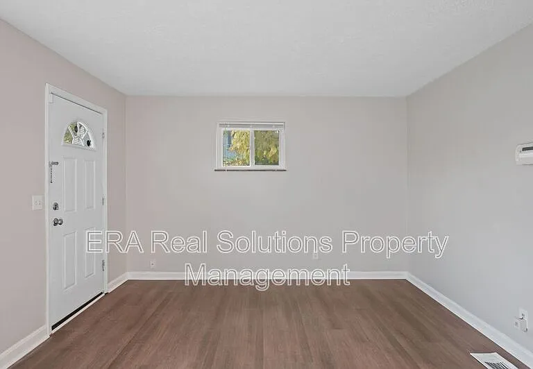 8268 Sandy Ln #B — Photo 3