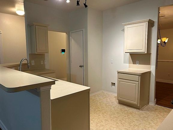 3rd image of 12618 Roxdale Ridge Dr