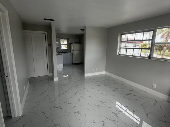 770 SW 8th St, Pompano Beach, FL