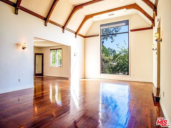 2nd image of 2239 Vista Del Mar Pl