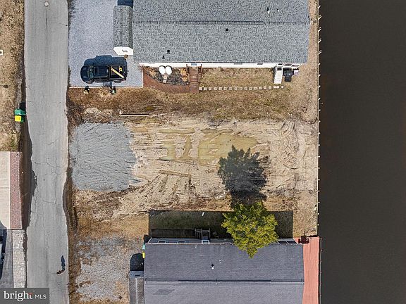 5th image of 37838 Swann Dr