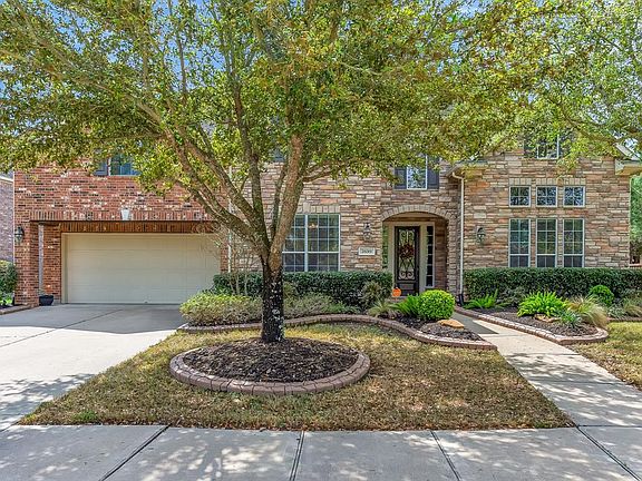 4th image of 26019 Fiona Sky Ln