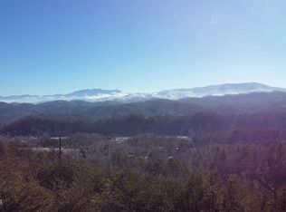 3080 Misty Bluff Trl, Sevierville, TN 37862