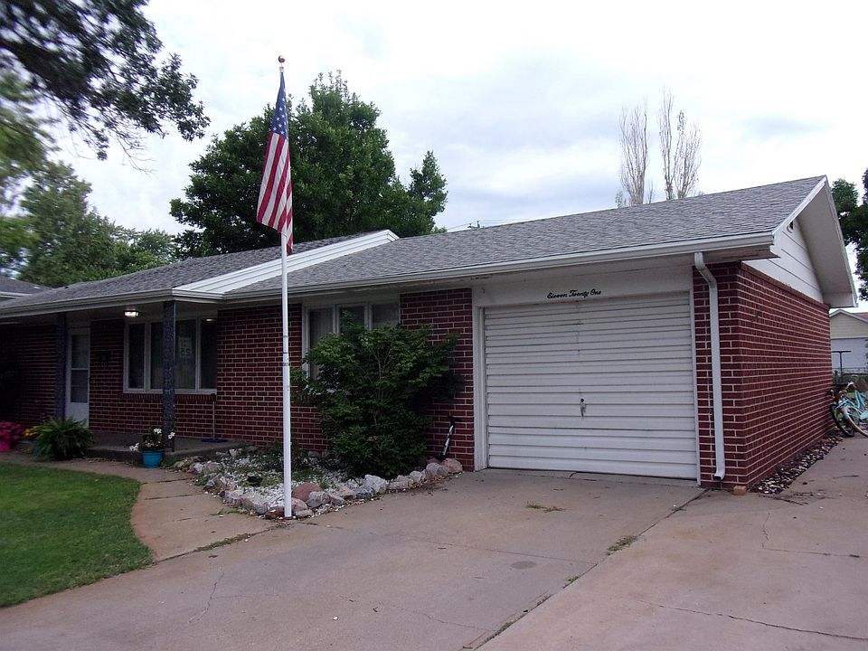 1st image of 1121 W Philip