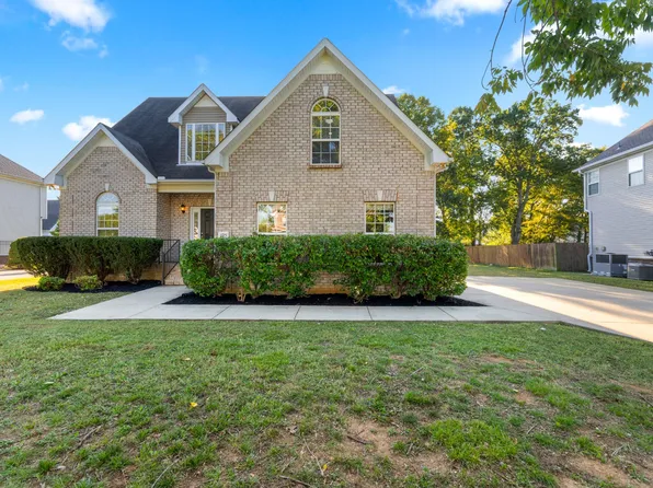 1725 Satterfield Ct, Murfreesboro, TN 37128