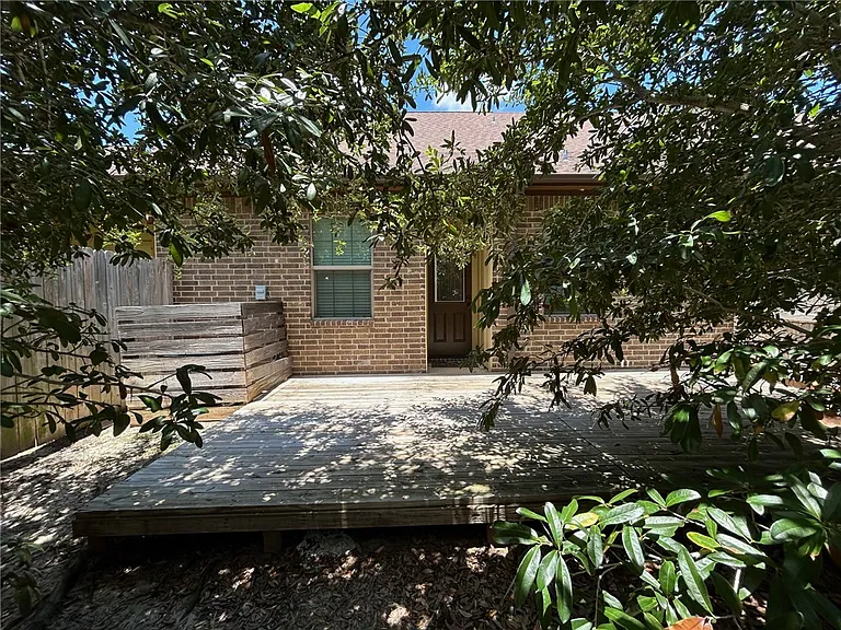 419 Goldilocks Ln — Photo 12
