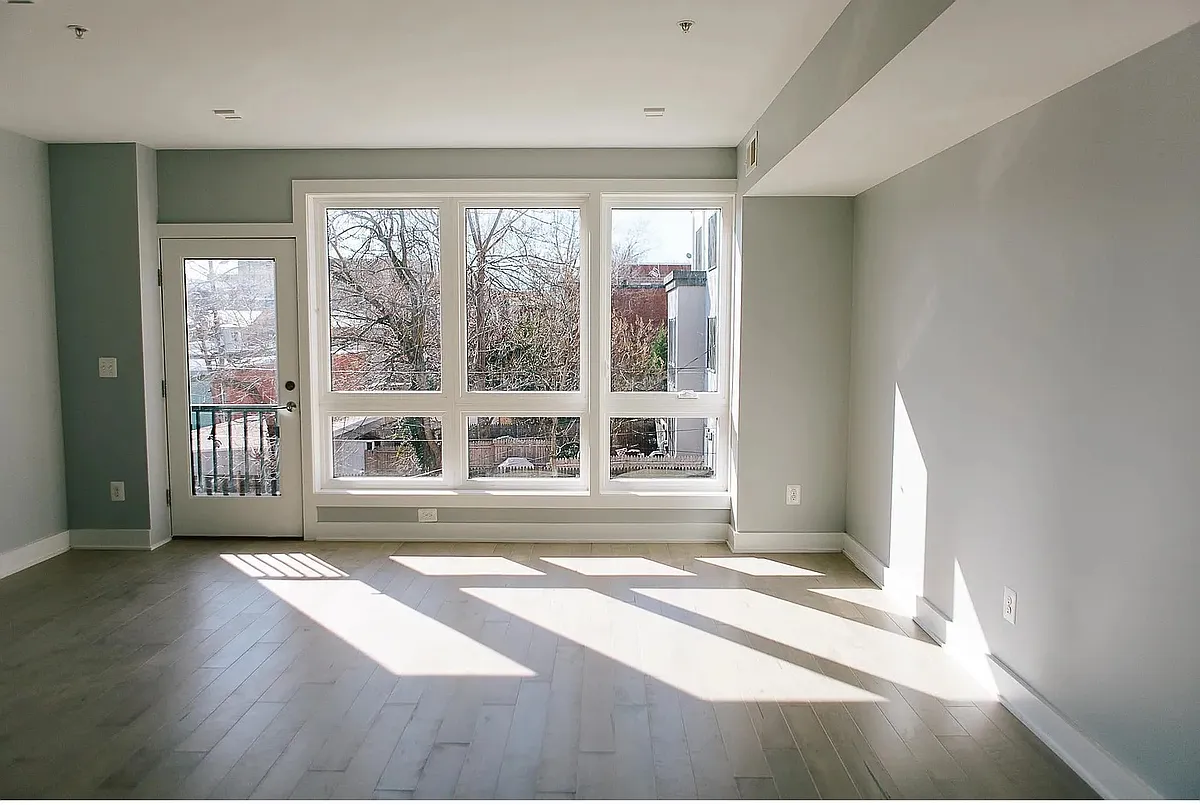 living room - 84 P St NW #B