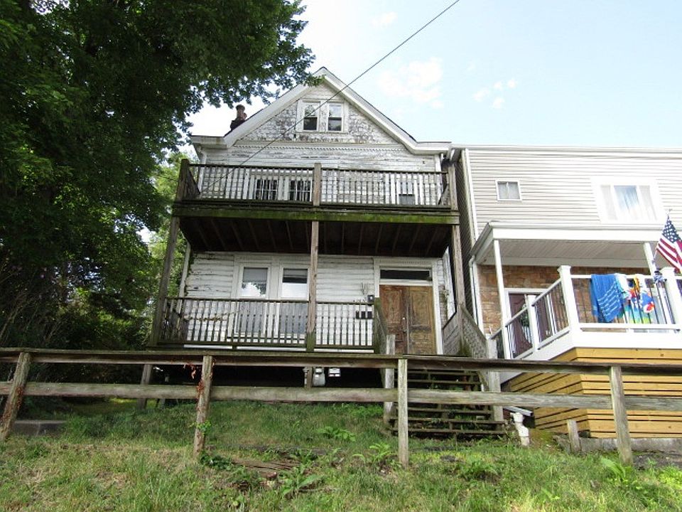 1st image of 2620 Stromberg St