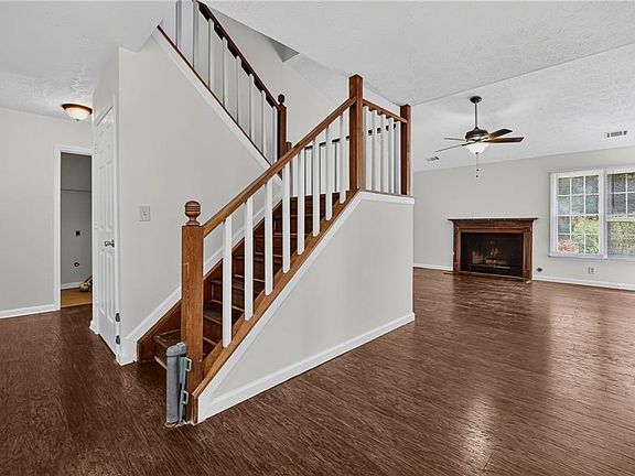 5th image of 1101 Appian Way