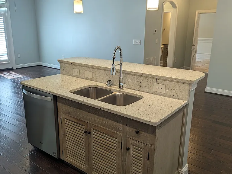 138 Sunset Cir #102 — Photo 32
