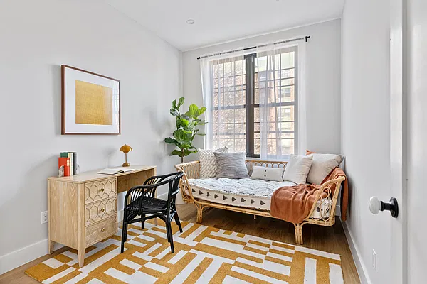 Sold by Douglas Elliman | media 20