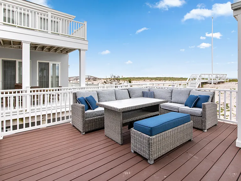 863 Dune Rd — Photo 35