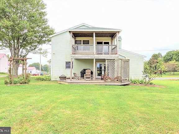 Two level deck off back of house