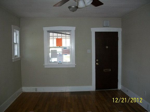 3rd image of 917 Jackson St