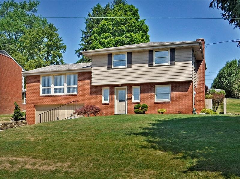 1st image of 1300 Deerfield Dr