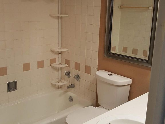 5th image of 10833 S Harlem Ave APT 1N