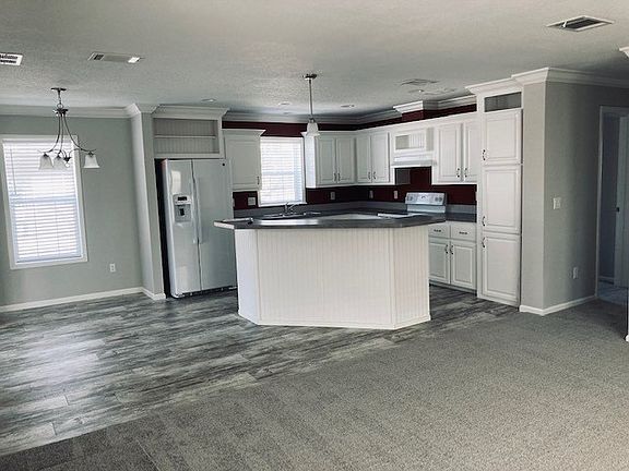 4th image of 14447 Cortland Dr #25S