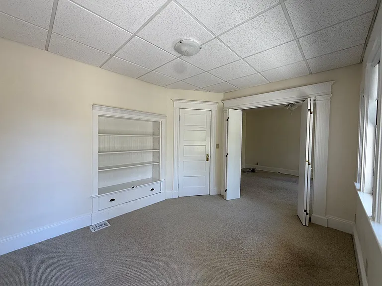 105 Bromfield Rd — Photo 3