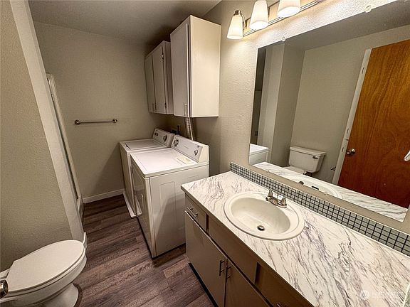 5th image of 9817 9819 148th Street Ct E