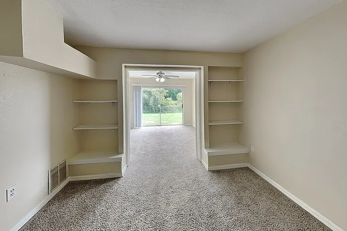 7109 Vallejo Way — Photo 11