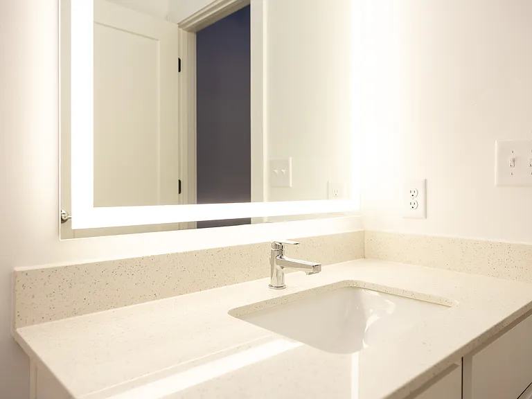 Overton Lofts — Photo 37