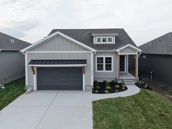 1516 SW Arborpark Ter, Lees Summit, MO 64082