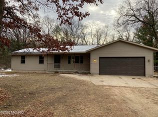 20845 Burrows Dr, Howard City, MI 49329