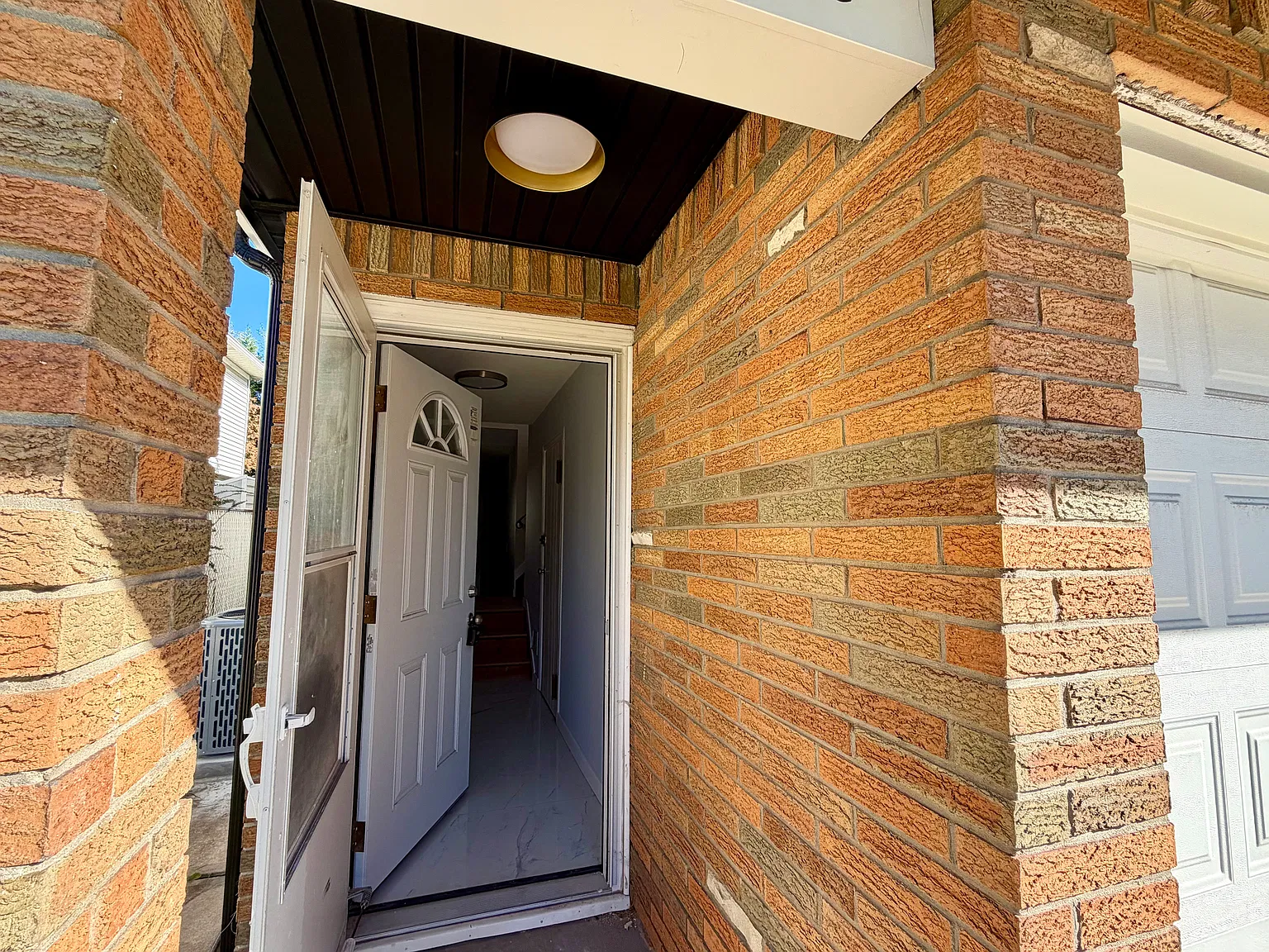 3 bed, 1550 sqft, $3,600 — Photo 3