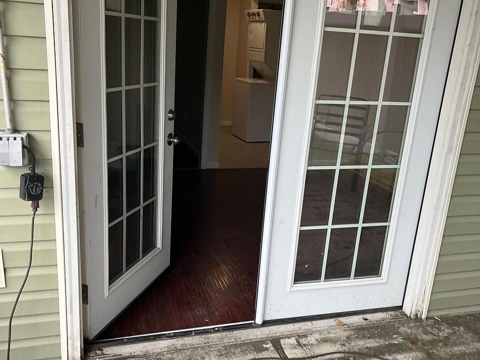 1st image of 261 Grantwood Ave #1