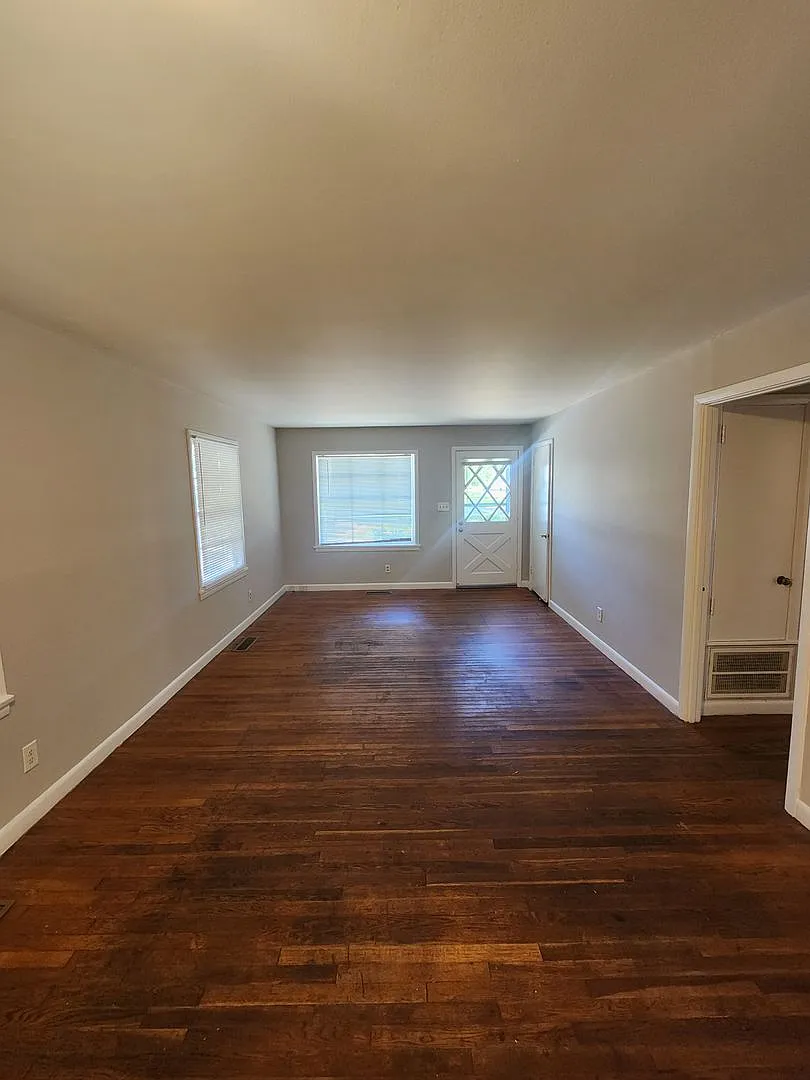 Chapel Hill / 3br Taylor St. House Available — Photo 4