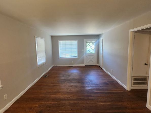 Campus area rental source photo 4