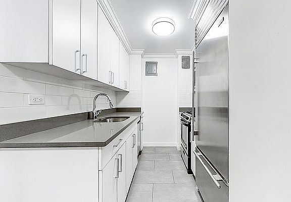 5th image of 96 5th Ave APT 4E