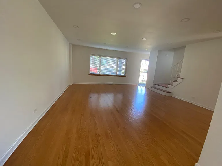 6753 N Drake Ave — Photo 2