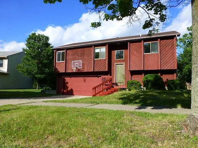 1st image of 3731 Stoneleigh Dr