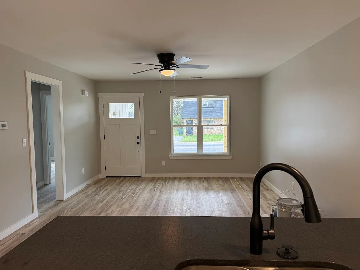 610 Dodson Avenue - 1 — Photo 4