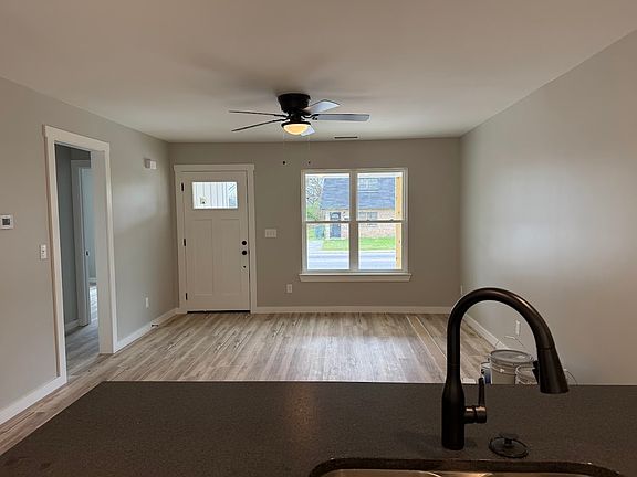 4th image of 610 Dodson Ave
