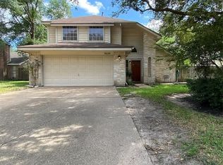 8634 Pine Falls Dr, Houston, TX 77095