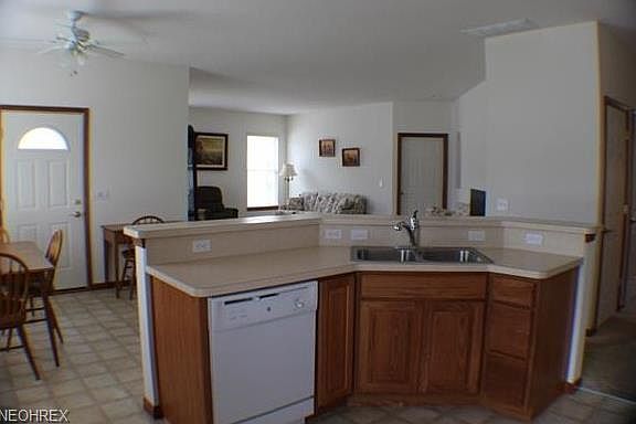 2nd image of 5320 Arlington Ln
