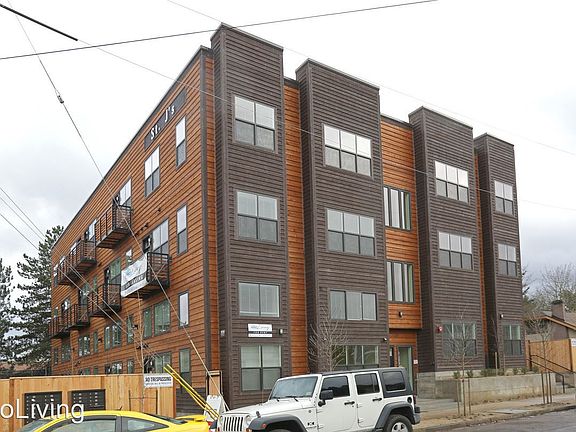 2nd image of 7180 N Leavitt Ave APT 201
